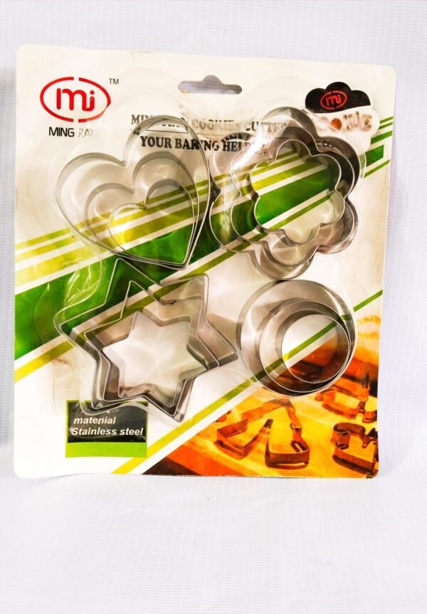 12 pcs steel cookie cutter set